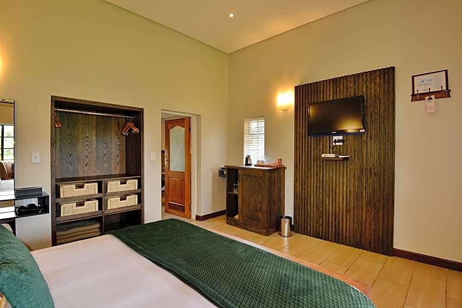 African Hills Safari Lodge & Spa