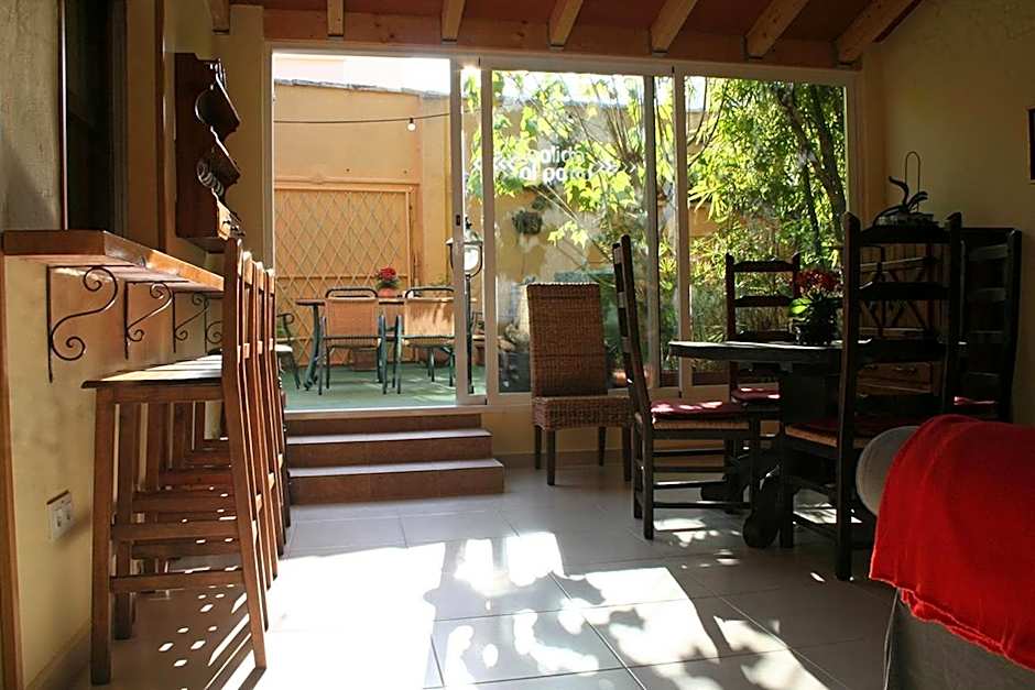 Casa Antiquary - Albergue Turístico