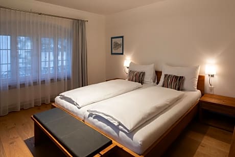 Deluxe Room with King Size Bed