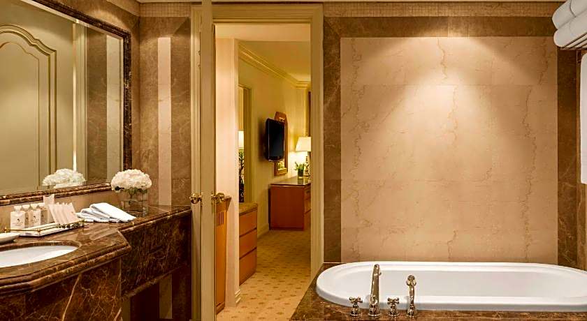 Sheraton Kuwait, A Luxury Collection Hotel, Kuwait City