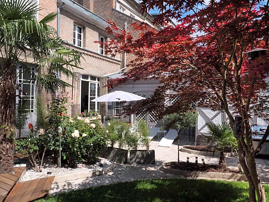 Une maison en ville, Hyper Centre ville, Spa