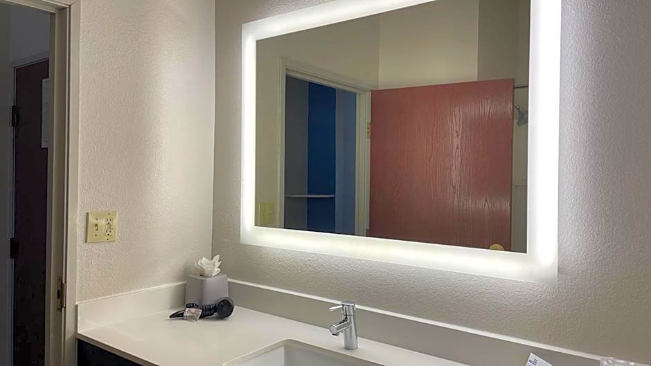 Holiday Inn Express Hotel & Suites Decatur, TX By IHG