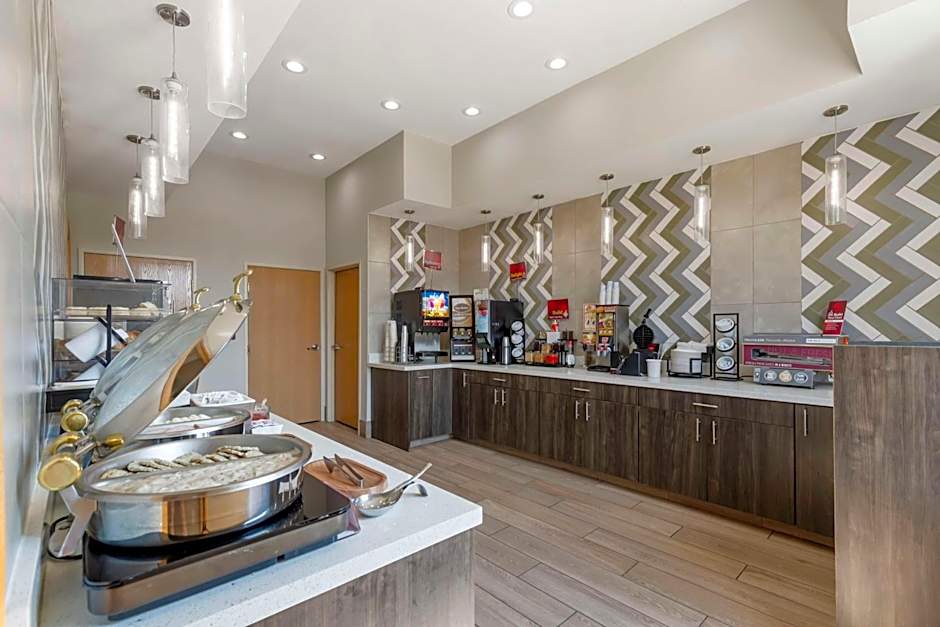 Best Western Plus Des Moines West Inn And Suites