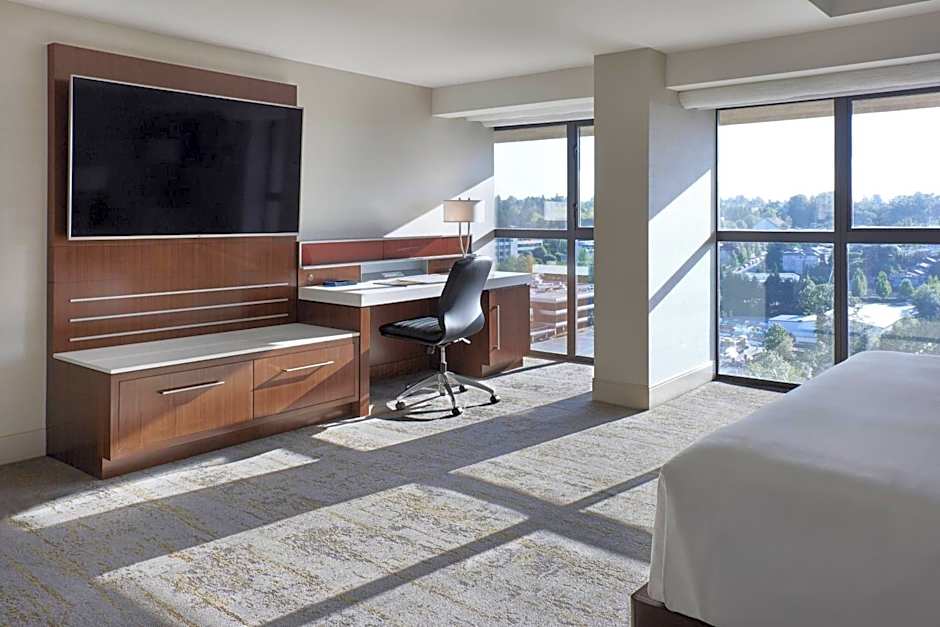 Delta Hotels by Marriott Burnaby Conference Centre