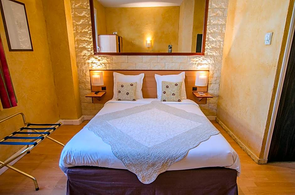 Hôtel Bosquet Pau Centre - Self Check In Budget Hotel