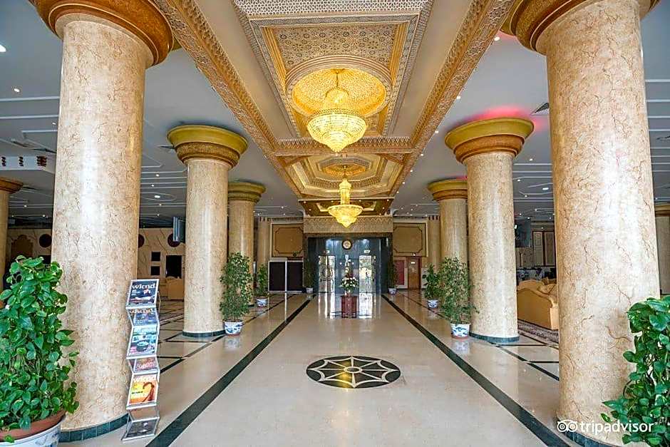 Crown Palace Hotel