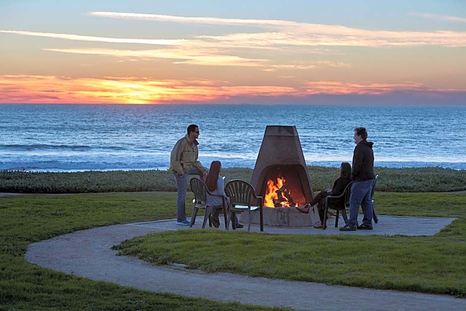 Sands By The Sea Motel