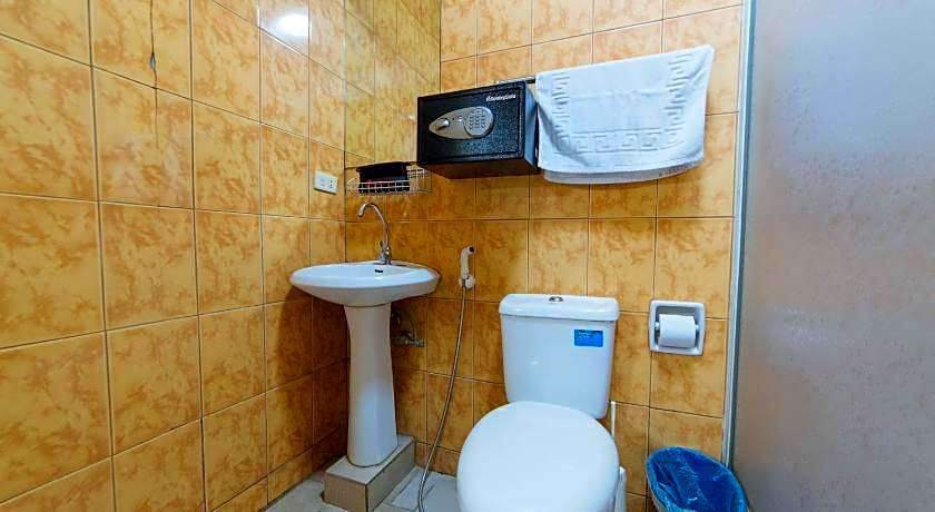 RedDoorz @ Clarkview 21st Street Angeles City