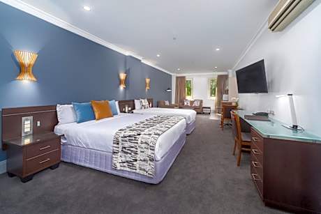 Hyde Park Inn