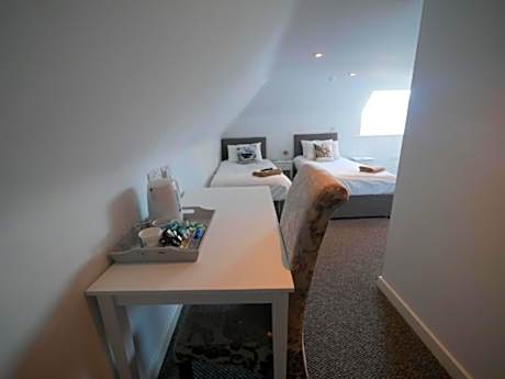 Triple Room with Shower