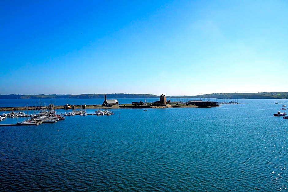 Logis Hôtel de France - Face à la Mer