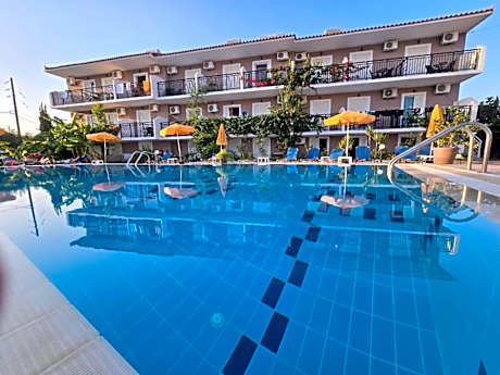 Lecini Studios with Pool, by ZanteWize