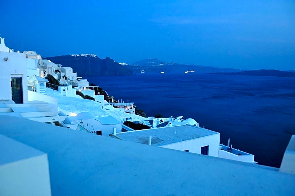 Stelios Rooms Golden View