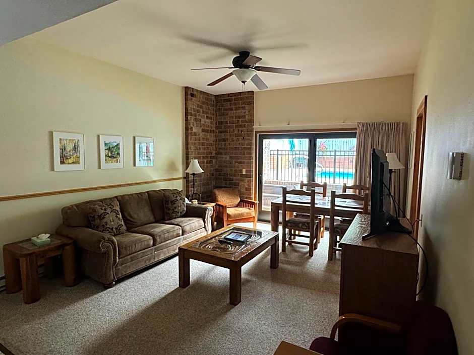 Shadow Mountain Lodge