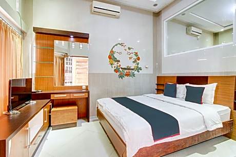 Indonesia Deluxe Double Near Main Balcony