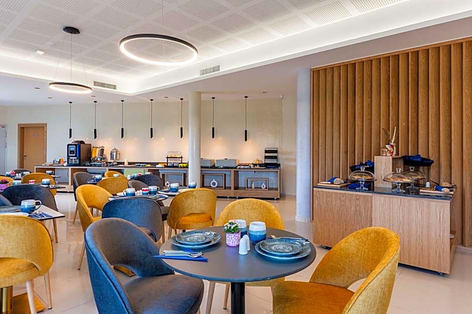 Brit Hotel Privilege Paris Rosny-sous-Bois