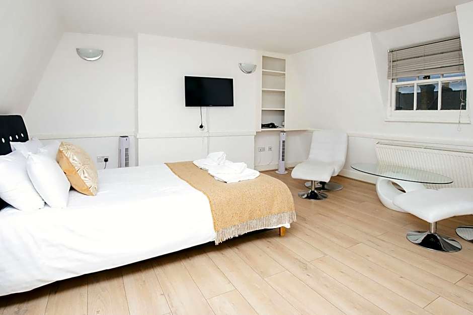 Cambridge City Studios by Paymán Club