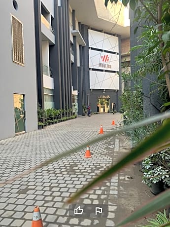 West Inn Hotel Faisalabad