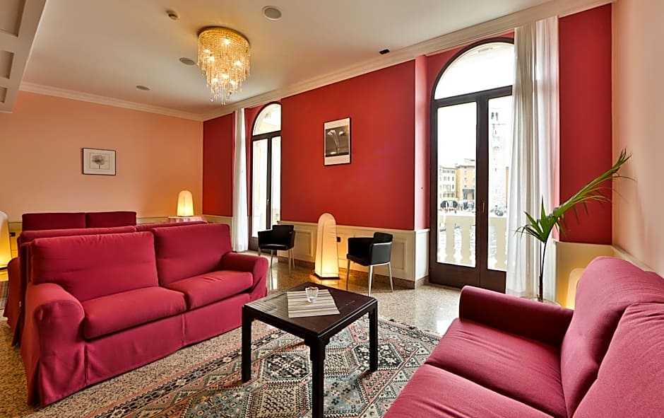 Hotel Europa - Skypool & Panorama