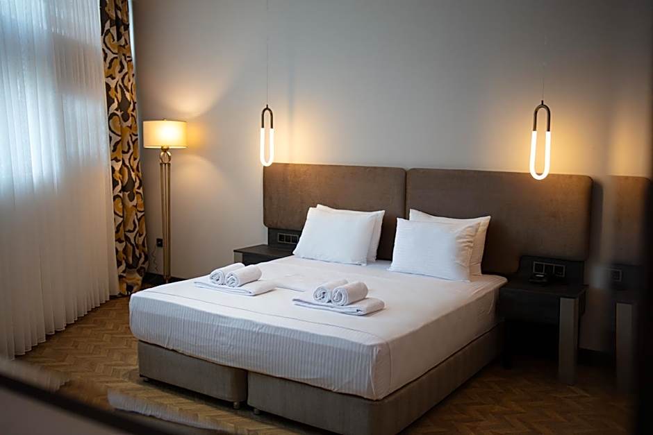 V Center Hotel