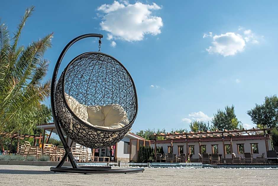 Boutique Complex Trakiets