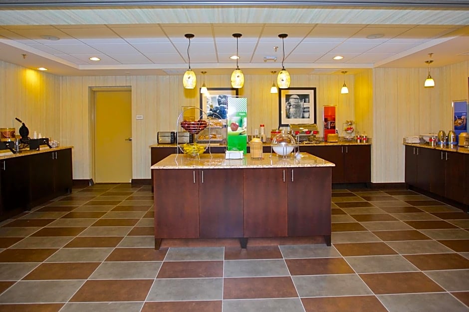 Hampton Inn and Suites Adairsville/Calhoun Area