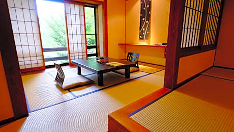 Japanese-Style Economy Room with Shared Bathroom - Mountain View