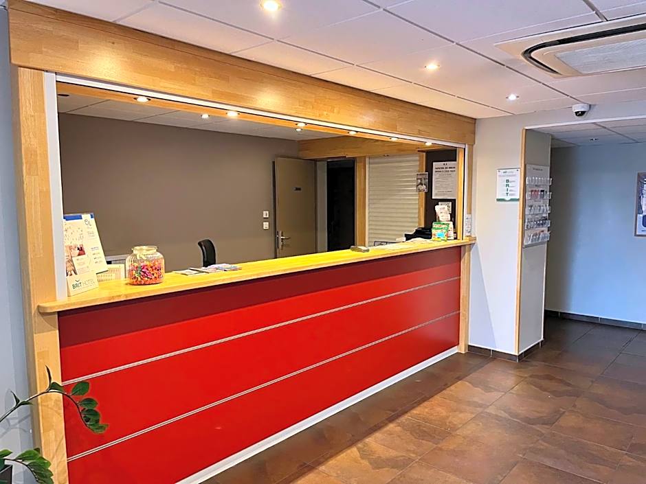 Brit Hotel Confort Montauban