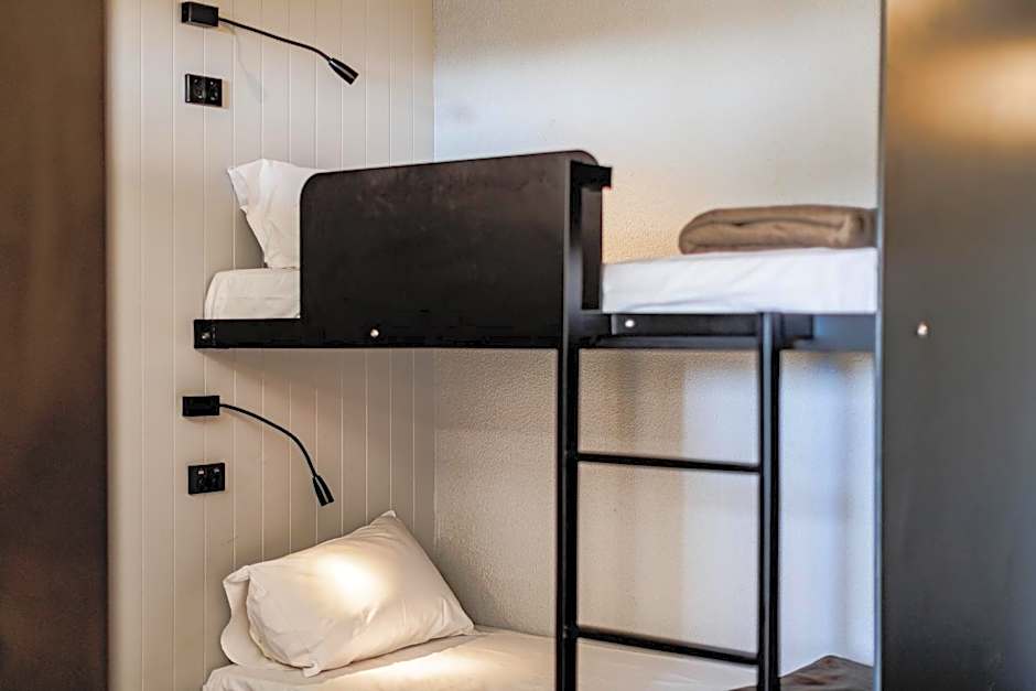 Bunk Surfers Paradise 18-35 Backpacker Hostel