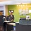 Holiday Inn Express and Suites Atlanta NE - Duluth By IHG
