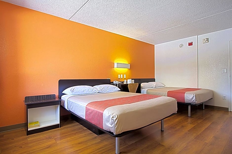 Motel 6-East Brunswick, NJ