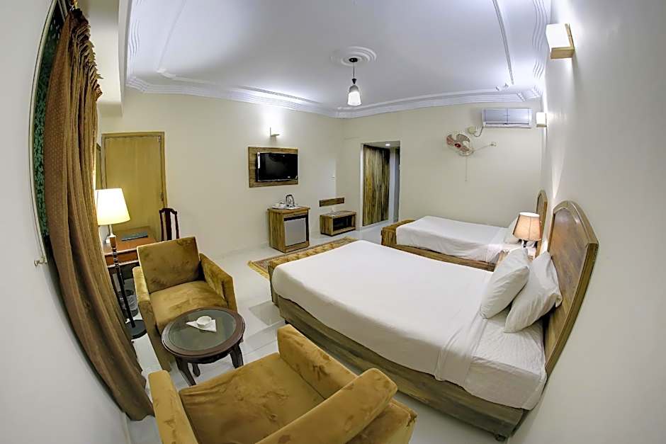 Hotel Crown Inn