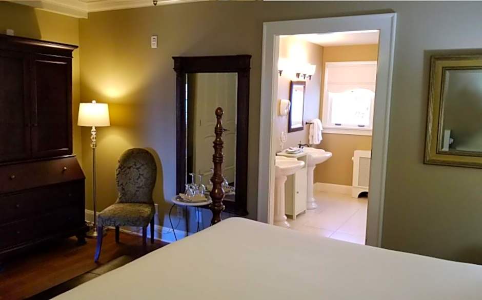 Crown Mansion Boutique Hotel & Villas