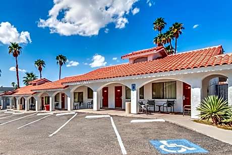 Historic Coronado Motor Hotel by OYO