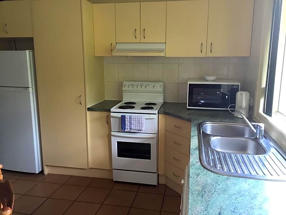 Hampton Court Apartments