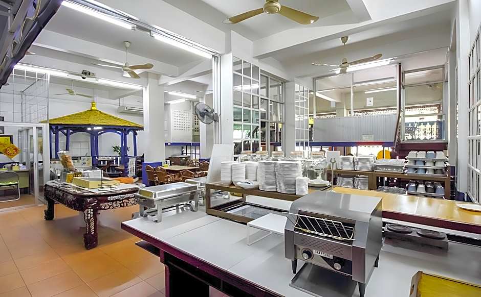 The Krungkasem Srikrung Hotel