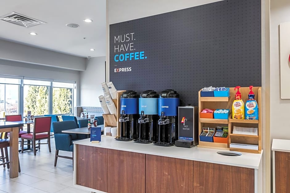 Holiday Inn Express & Suites Jersey City North - Hoboken By IHG