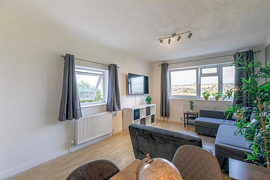 Park View - Modern - Parking