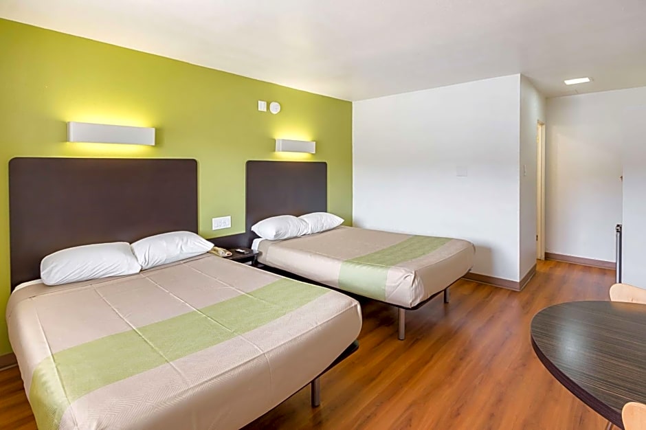 Motel 6-El Paso, TX - Airport - Fort Bliss