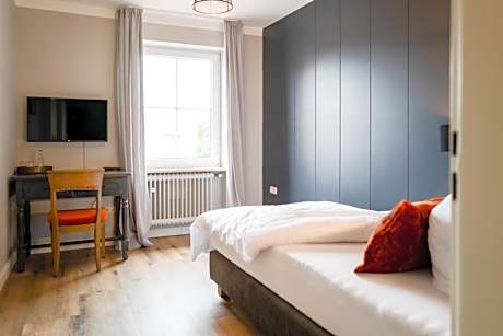 Single Room with Private Bathroom