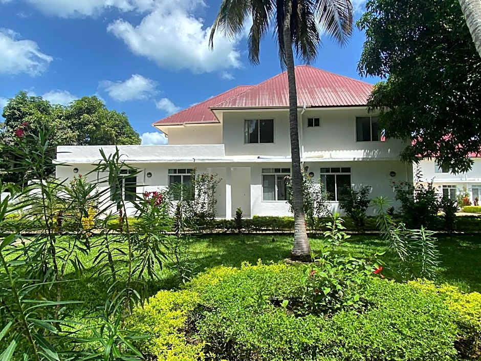 Calamari Beach Resort