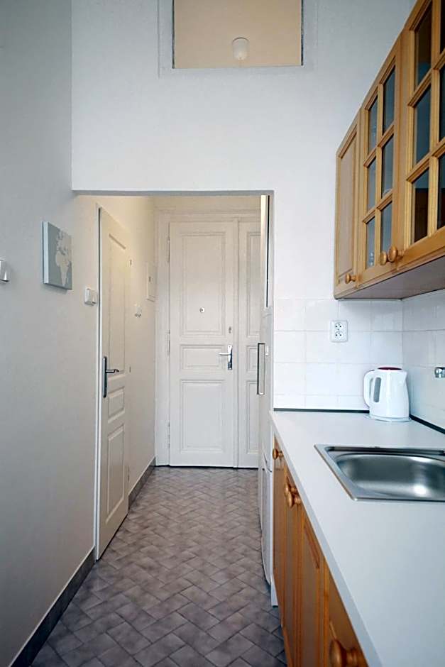 Angel City Aparthotel