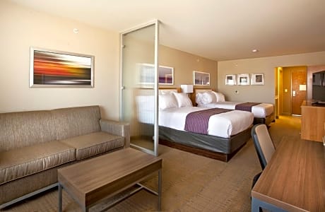 Queen Suite with Two Queen Beds
