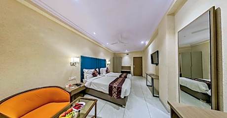 Deluxe Double or Twin Room
