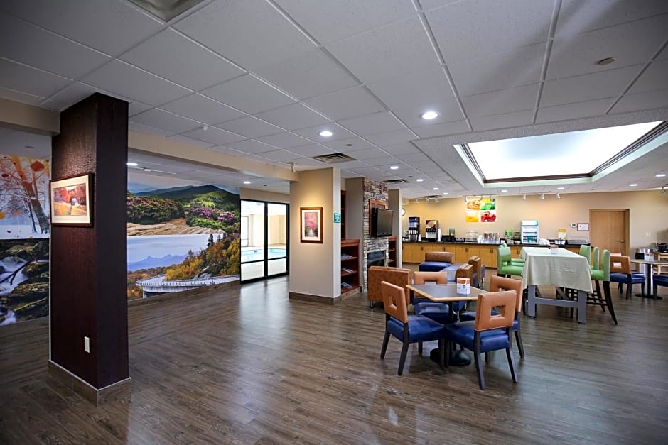 Quality Inn & Suites University