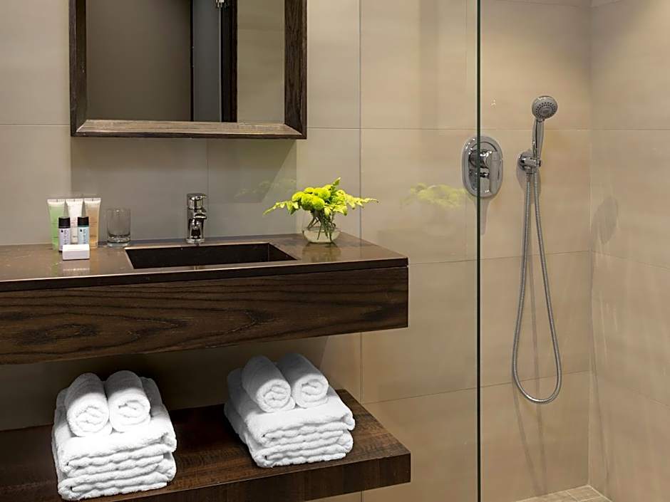 Golden Crown Haifa Hotel