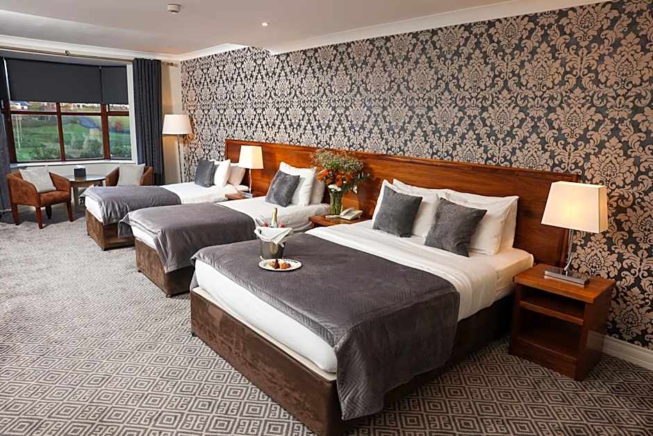 The Lakeside Hotel & Leisure Centre