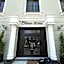 Mono Life Hotel
