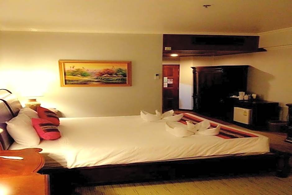 Thepnakorn Hotel