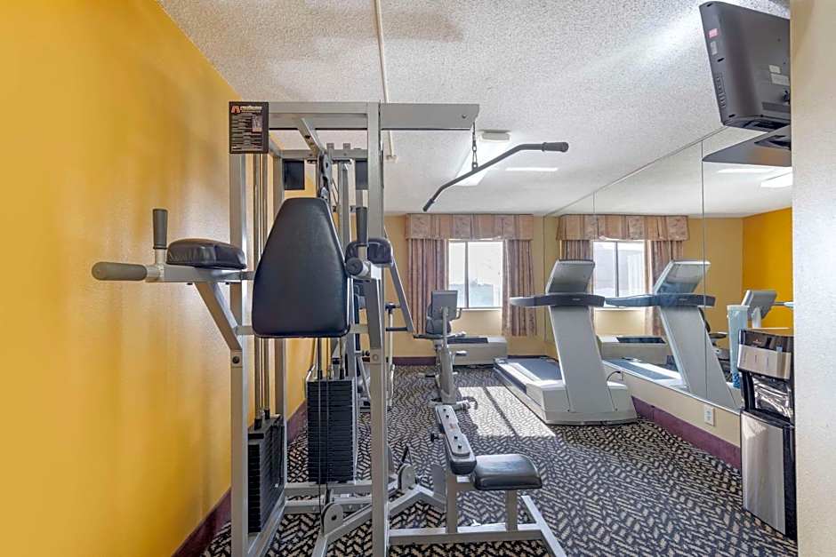 Quality Inn & Suites Bloomington University Area